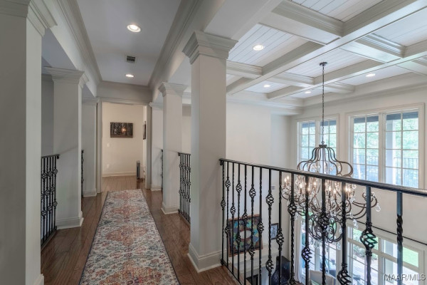 7565 Lakeridge Drive