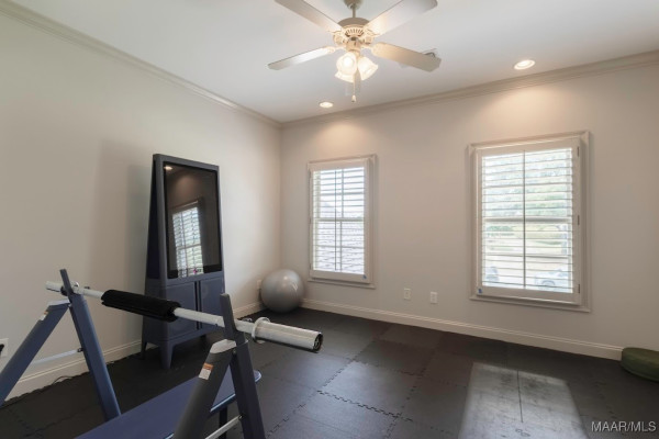 7565 Lakeridge Drive