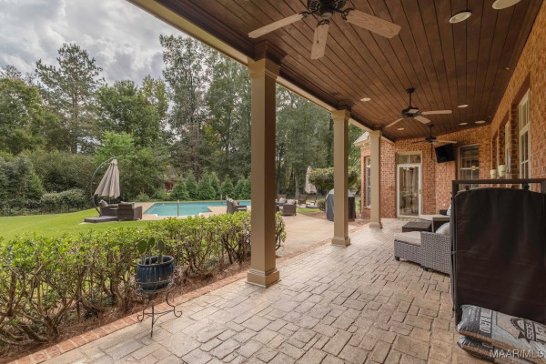 7565 Lakeridge Drive