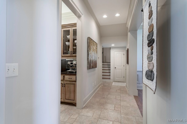 7565 Lakeridge Drive