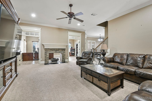 6224 HUNTERS Grove