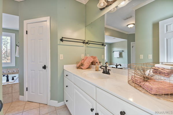 416 Towne Lake Drive