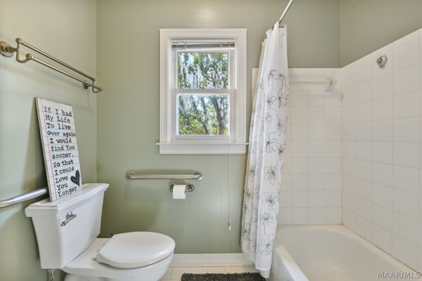 416 Towne Lake Drive