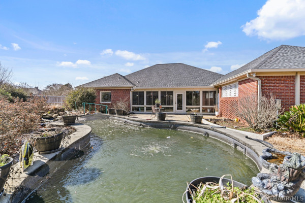 416 Towne Lake Drive