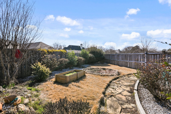 416 Towne Lake Drive