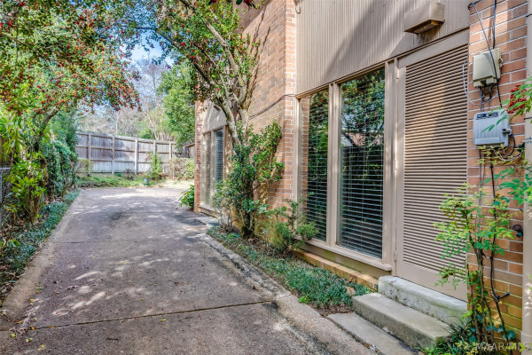 2307 Allendale Place