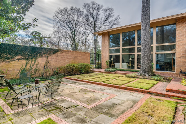 2307 Allendale Place