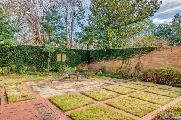 2307 Allendale Place