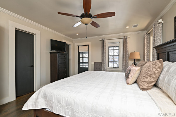1413 RIVER Road
