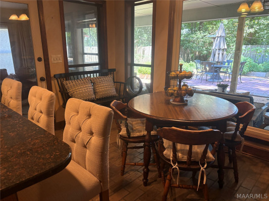 7649 HALCYON FOREST TR .