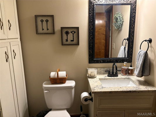 7649 HALCYON FOREST TR .