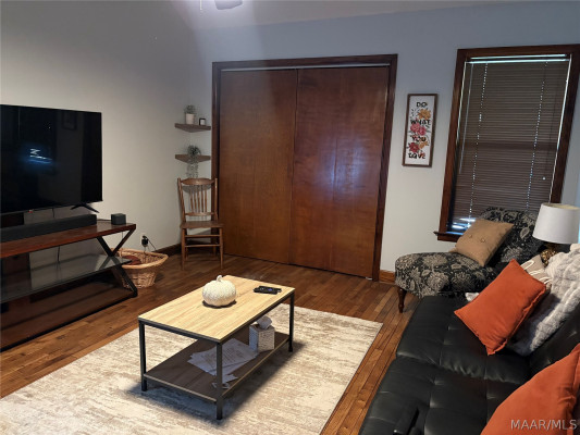 7649 HALCYON FOREST TR .