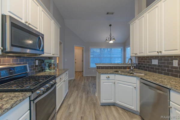 7233 Heathermoore Loop