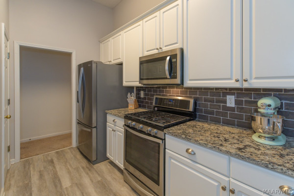 7233 Heathermoore Loop