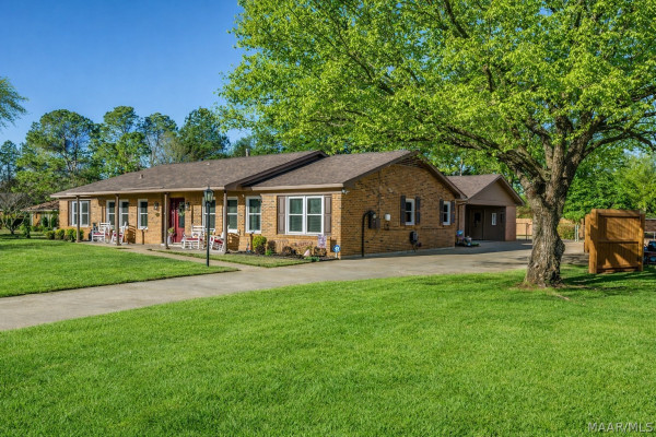 104 Tuckabatchee Court