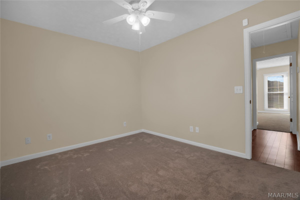 8949 Chantilly Way