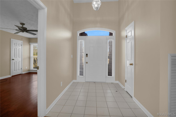 8949 Chantilly Way