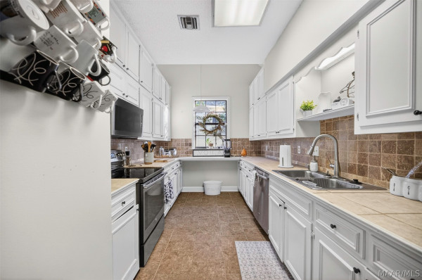 1410 Glen Grattan Drive