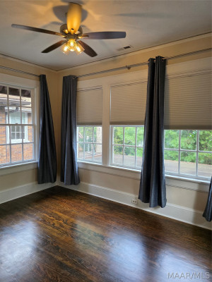 2481 E Cloverdale Park