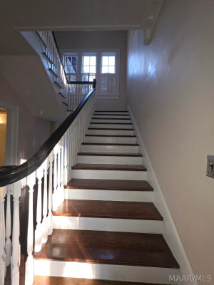 2481 E Cloverdale Park