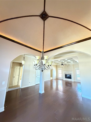 1504 Trolley Road