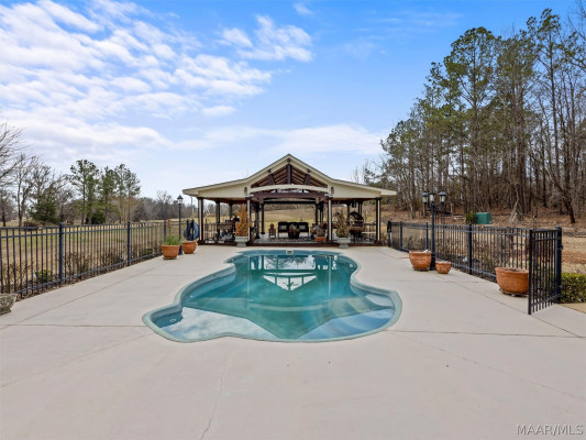 229 W Farmington Trace