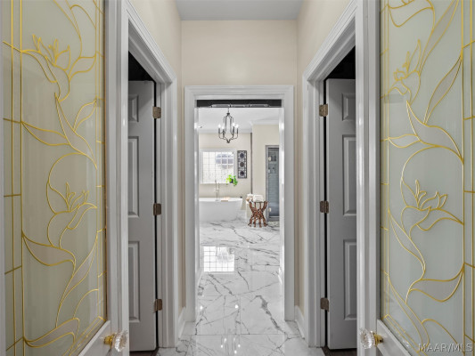 229 W Farmington Trace