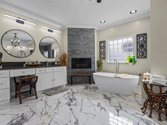 229 W Farmington Trace