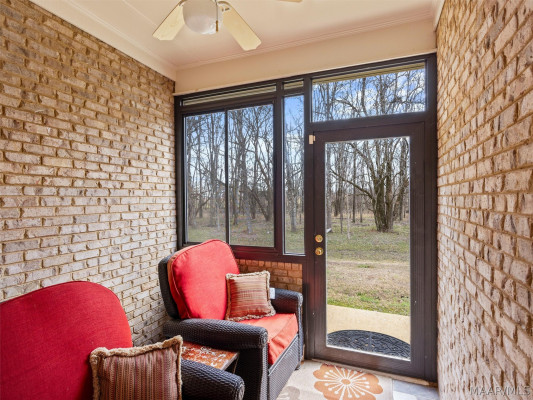 229 W Farmington Trace