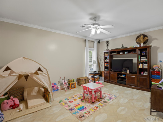 229 W Farmington Trace