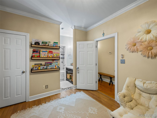 229 W Farmington Trace