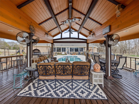 229 W Farmington Trace