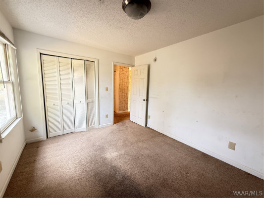 6212 Willow Glen Drive