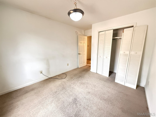 6212 Willow Glen Drive