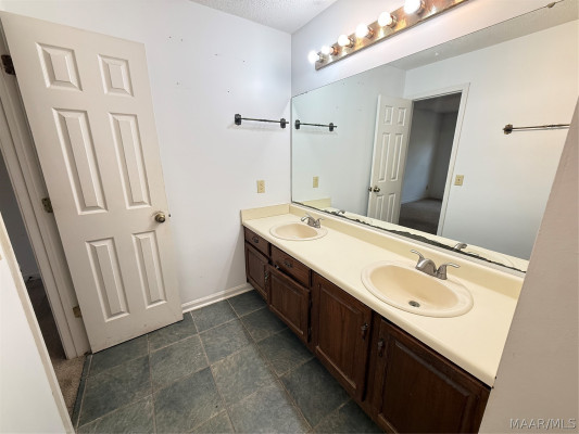 6212 Willow Glen Drive