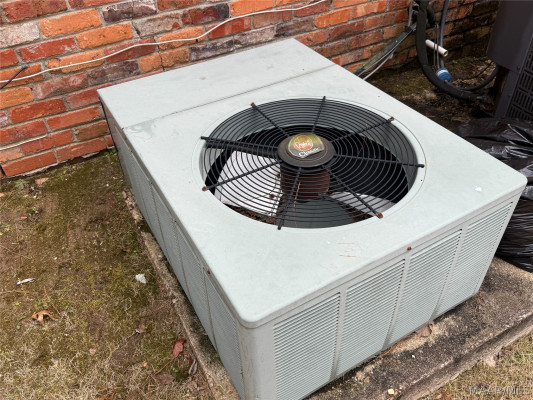 6212 Willow Glen Drive