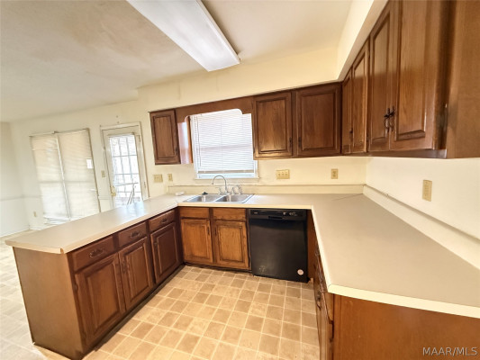 6212 Willow Glen Drive