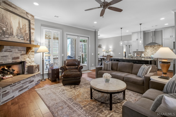 9536 Crescent Lodge Drive