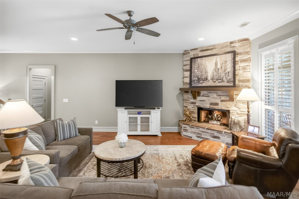 9536 Crescent Lodge Drive