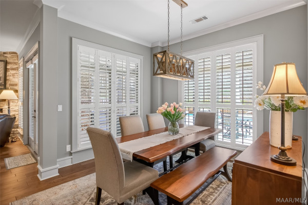 9536 Crescent Lodge Drive