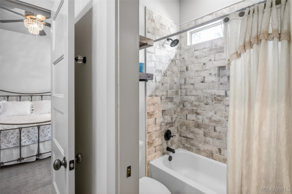 9536 Crescent Lodge Drive