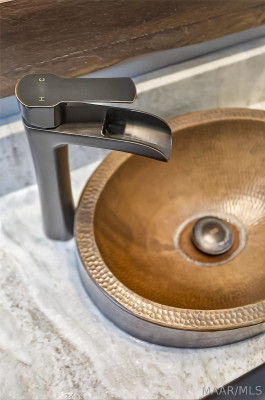 9536 Crescent Lodge Drive