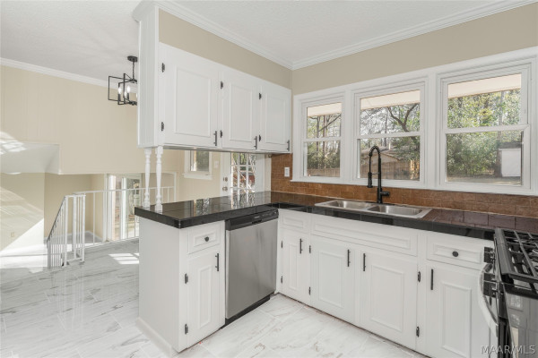 3716 Dalraida Terrace