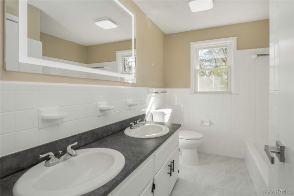 3716 Dalraida Terrace