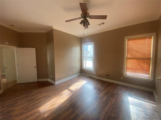 732 Whitehall Parkway