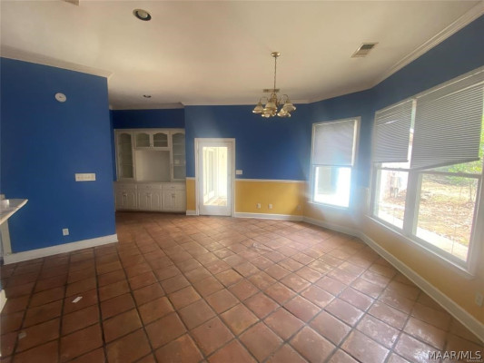 732 Whitehall Parkway