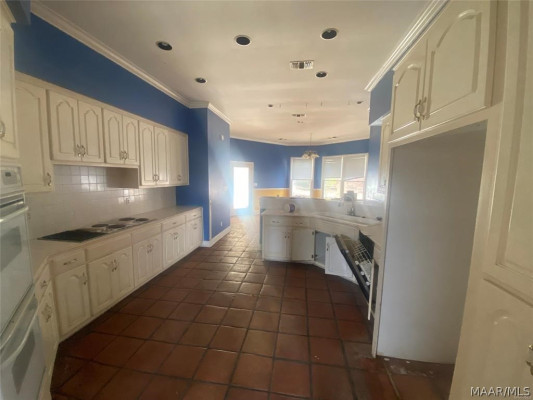 732 Whitehall Parkway