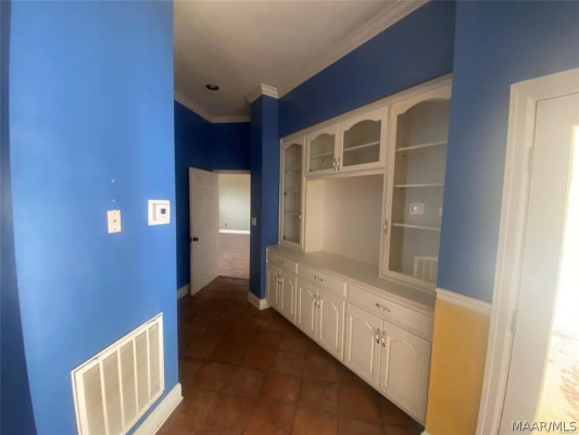 732 Whitehall Parkway