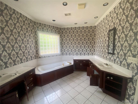 732 Whitehall Parkway