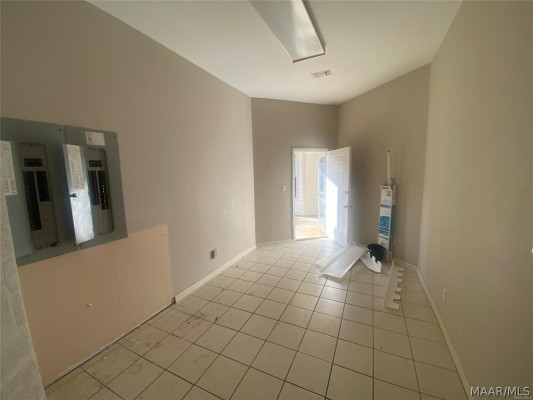 732 Whitehall Parkway